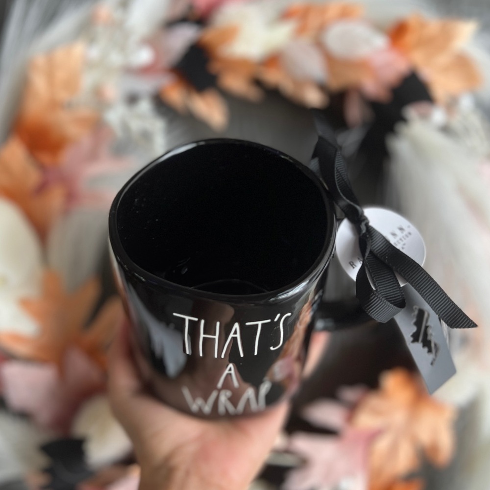 ✨NEW🎃Rae Dunn 2024 Thats A Wrap Mummy Halloween Mug🖤 - Picture 4 of 6
